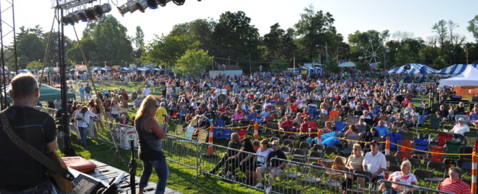 Festival in Sycamore Crowd