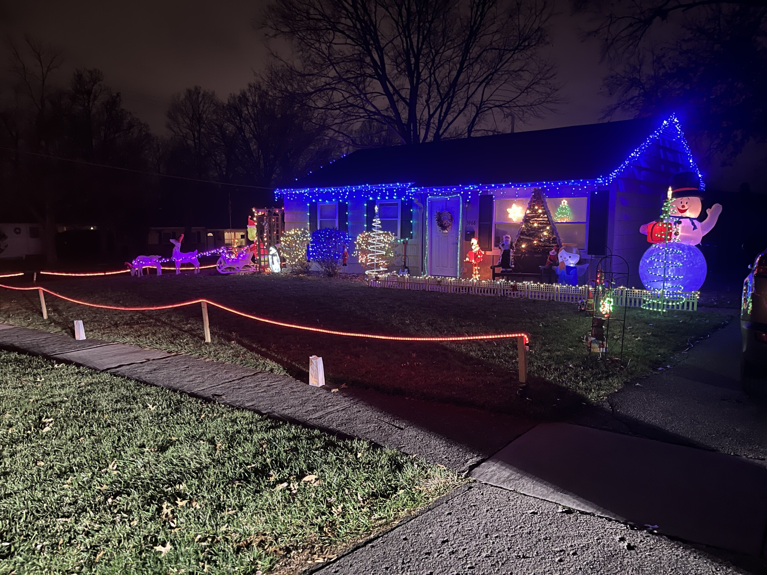 Second Place Holiday Lights Winner Mantell Ave